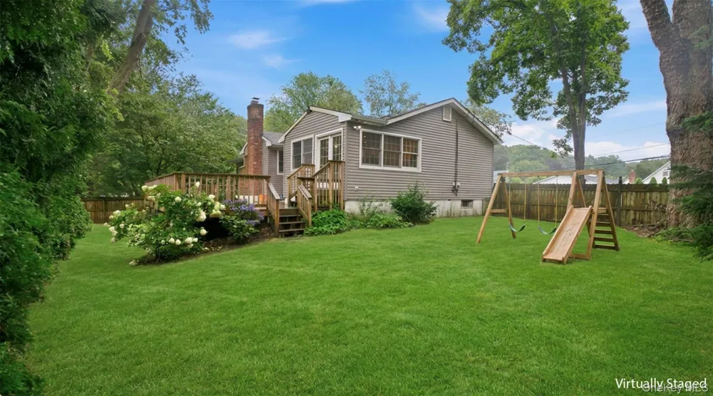 37 Storyland Lane East Setauket, NY 11733