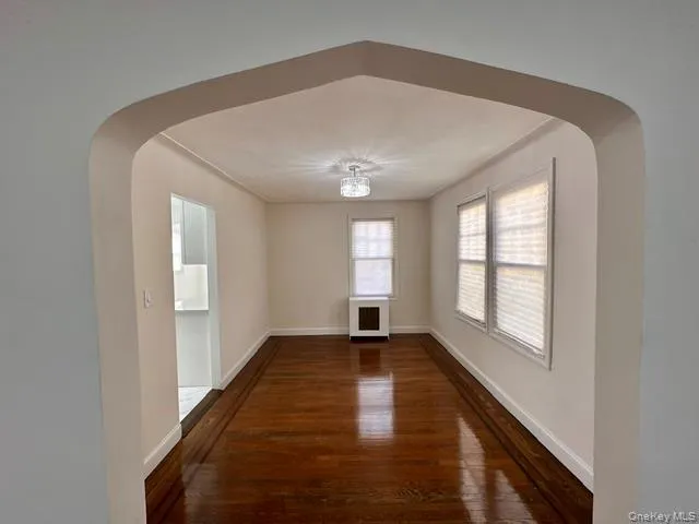 1424 Kiefer Avenue Elmont, NY 11003