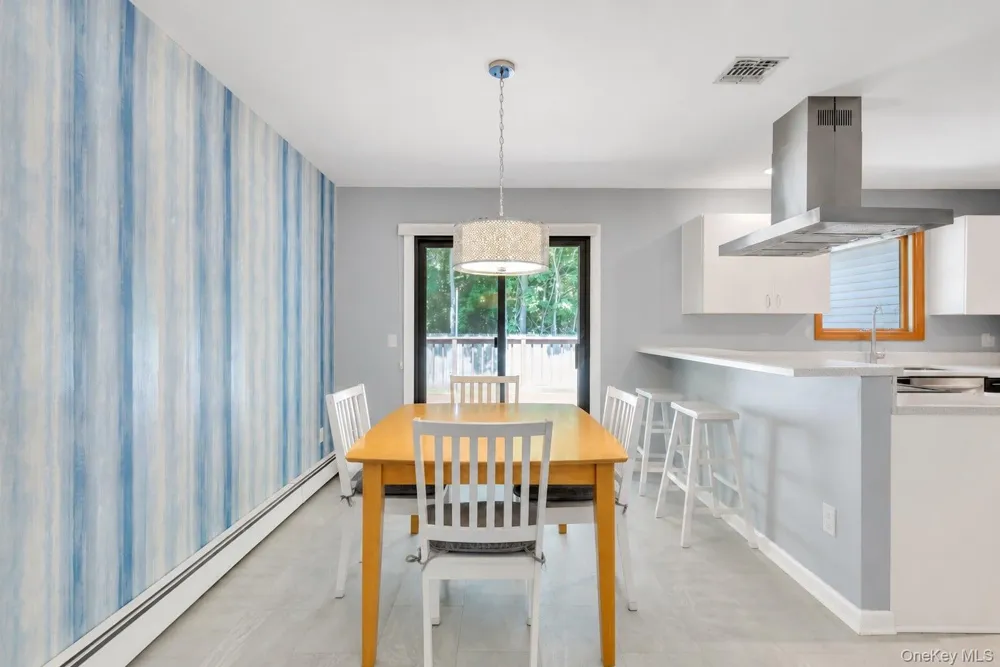 25 Walter Drive Nesconset, NY 11767