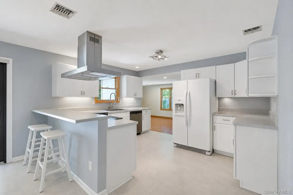 25 Walter Drive Nesconset, NY 11767