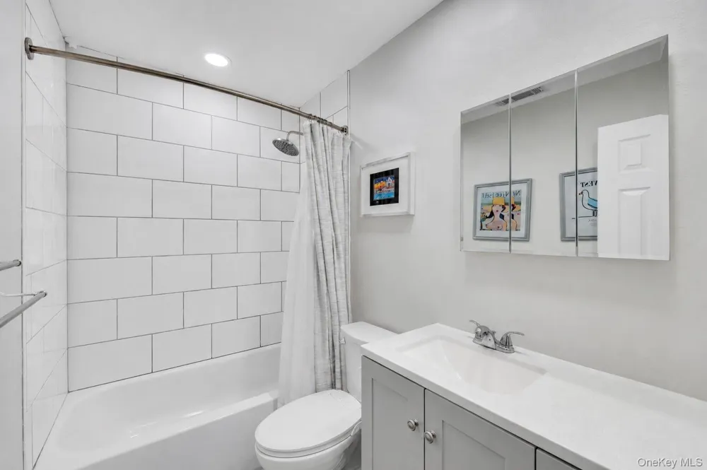 25 Walter Drive Nesconset, NY 11767