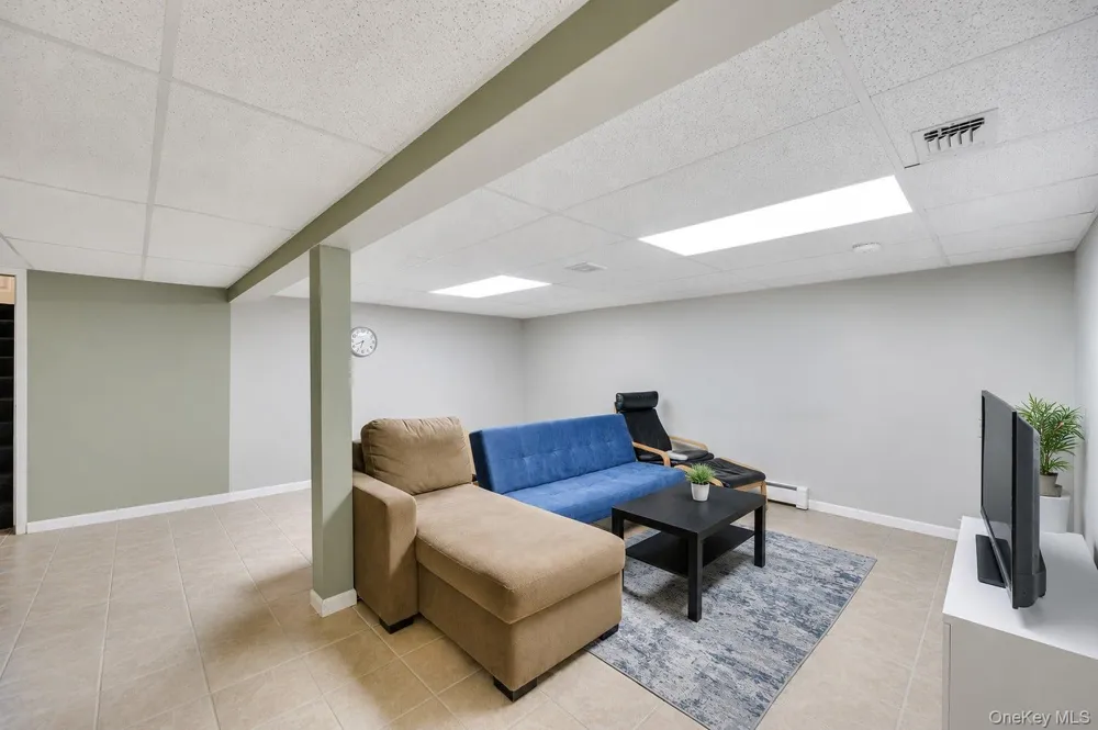 25 Walter Drive Nesconset, NY 11767