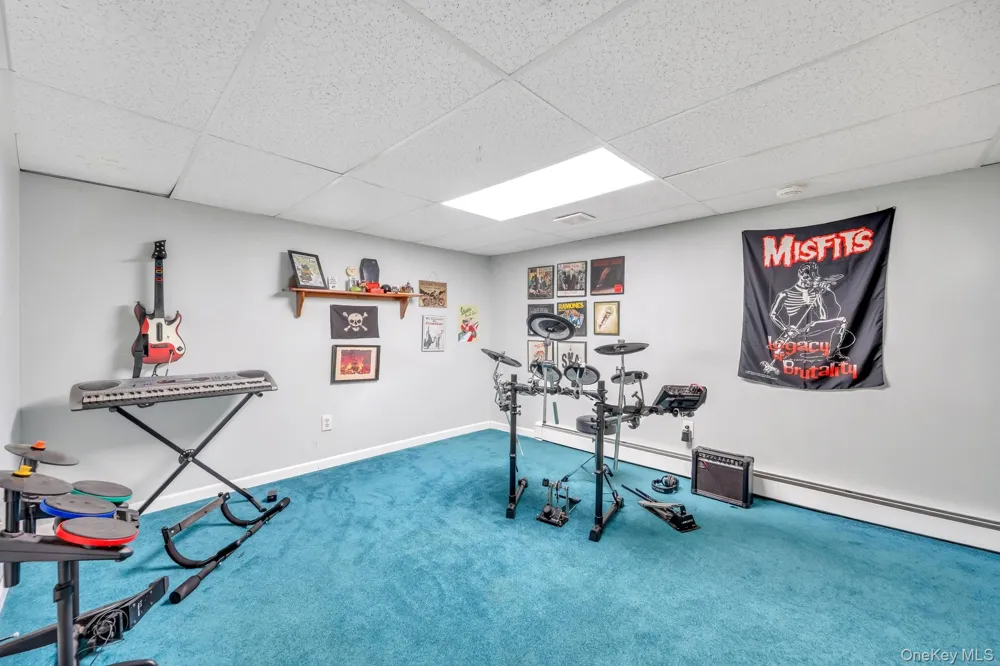 25 Walter Drive Nesconset, NY 11767