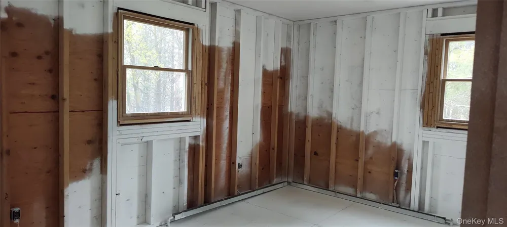 16 Lake Road Call Listing Agent, NY 12147