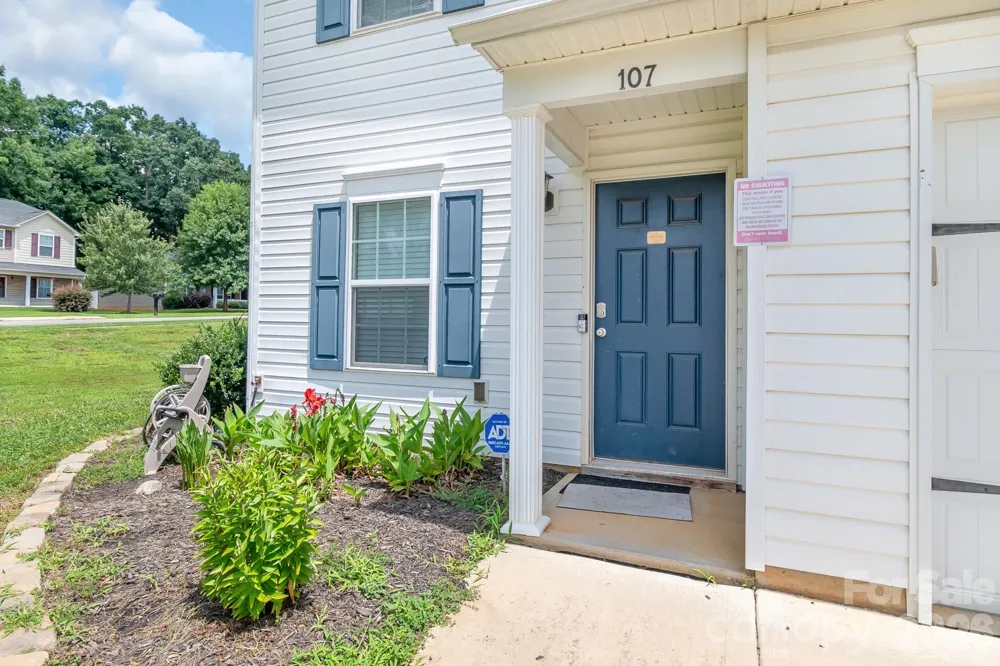107 Olivia Lane Lincolnton, NC 28092