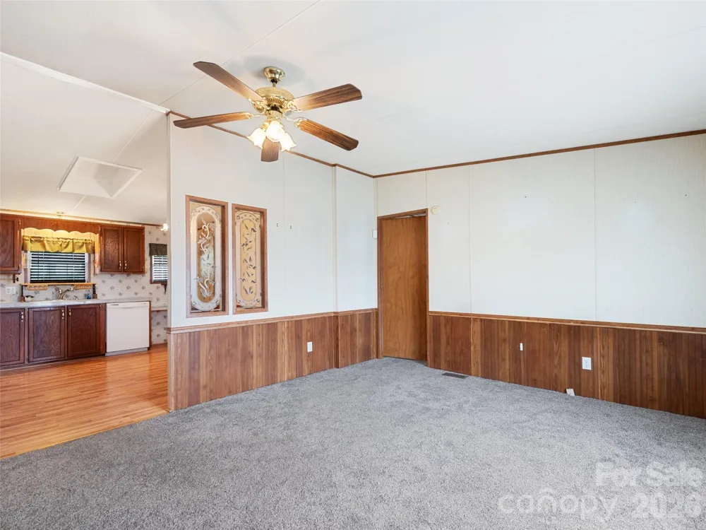 39 Spruce Street Waynesville, NC 28786
