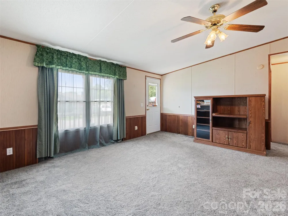 39 Spruce Street Waynesville, NC 28786