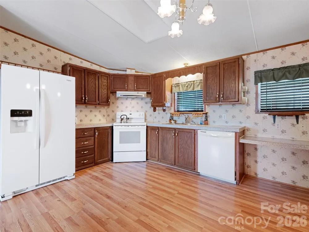 39 Spruce Street Waynesville, NC 28786