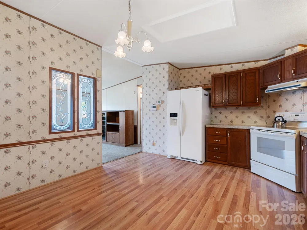 39 Spruce Street Waynesville, NC 28786