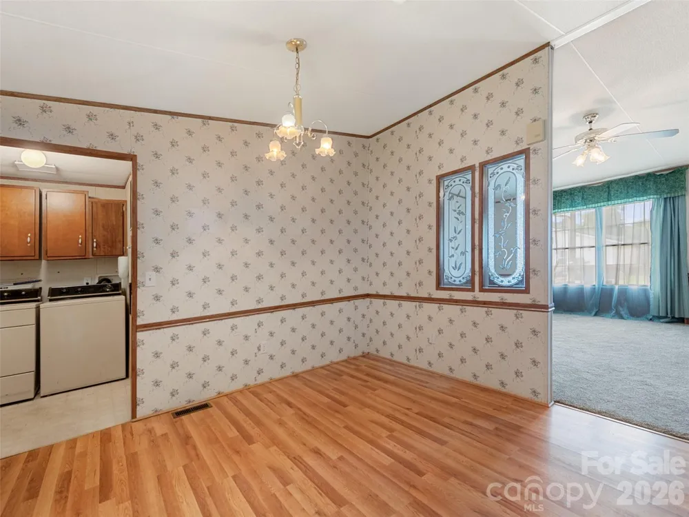 39 Spruce Street Waynesville, NC 28786
