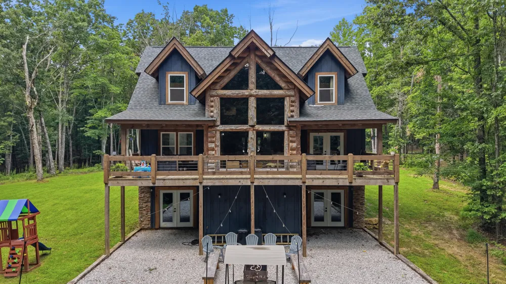 700 Upper Firetower Road Sequatchie, TN 37374