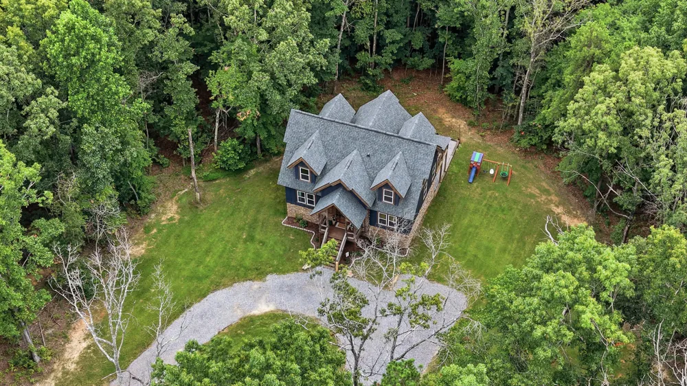 700 Upper Firetower Road Sequatchie, TN 37374