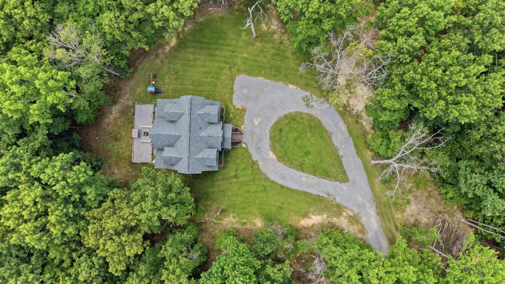 700 Upper Firetower Road Sequatchie, TN 37374