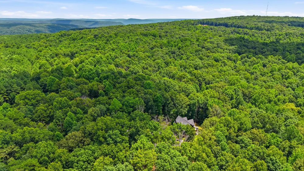 700 Upper Firetower Road Sequatchie, TN 37374