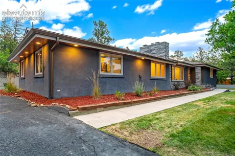 1070 Hidden Valley Road
