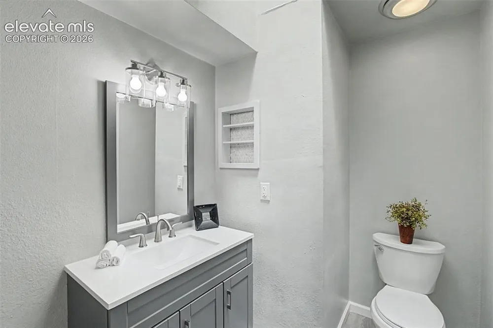 496 W Rockrimmon Boulevard #F Colorado Springs, CO 80919