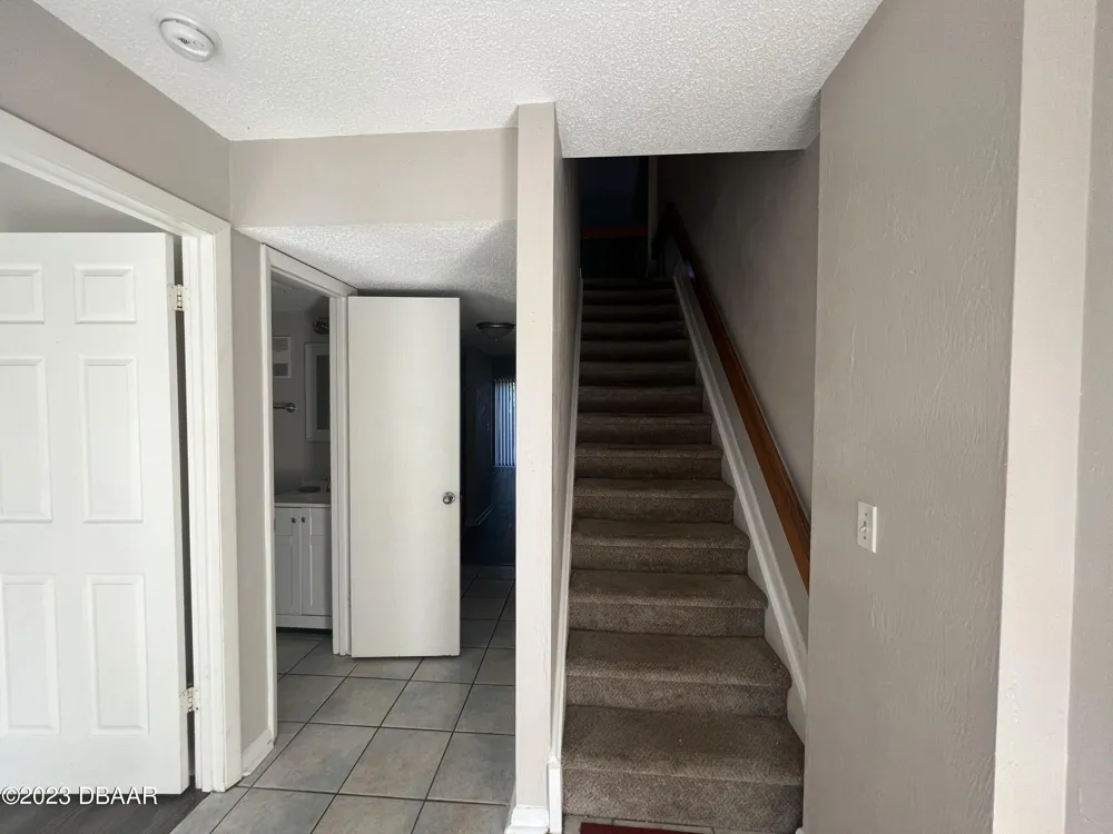 16 Oakwood Park Ormond Beach, FL 32174