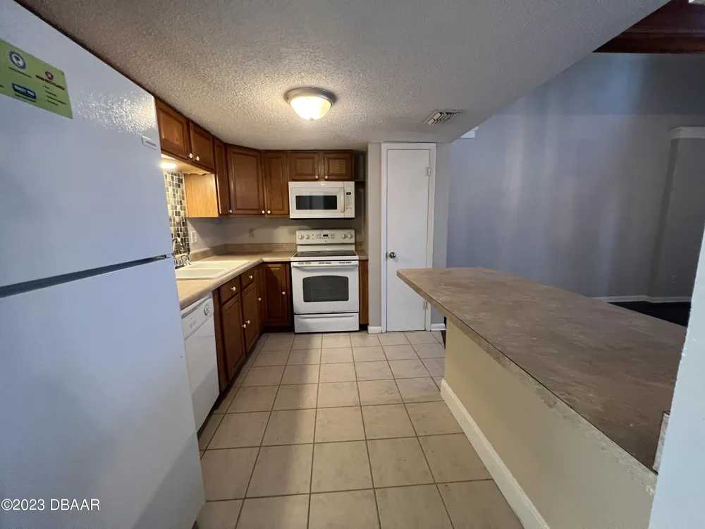 16 Oakwood Park Ormond Beach, FL 32174