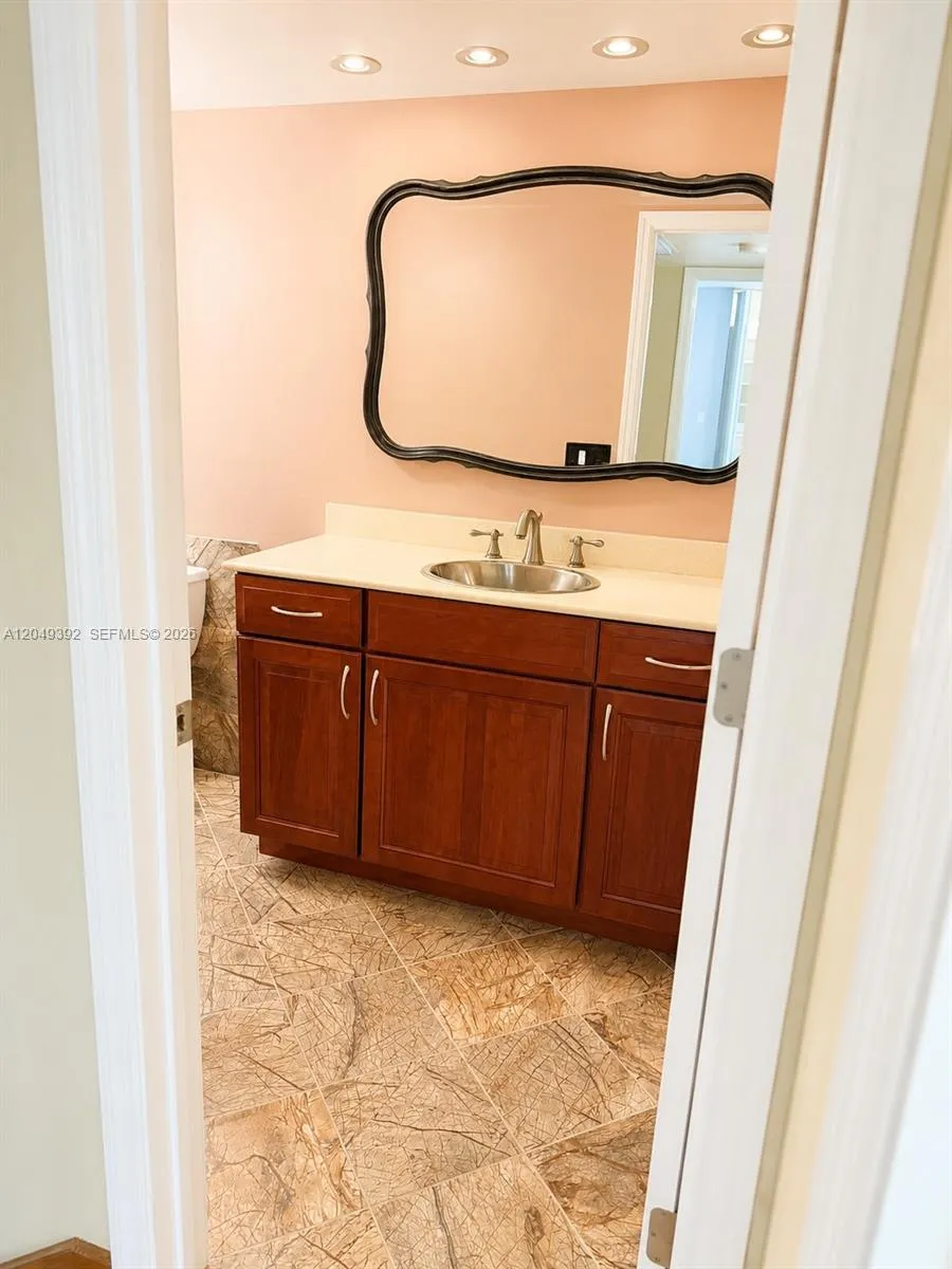515 5th Ct Palm Beach Gardens, FL 33410