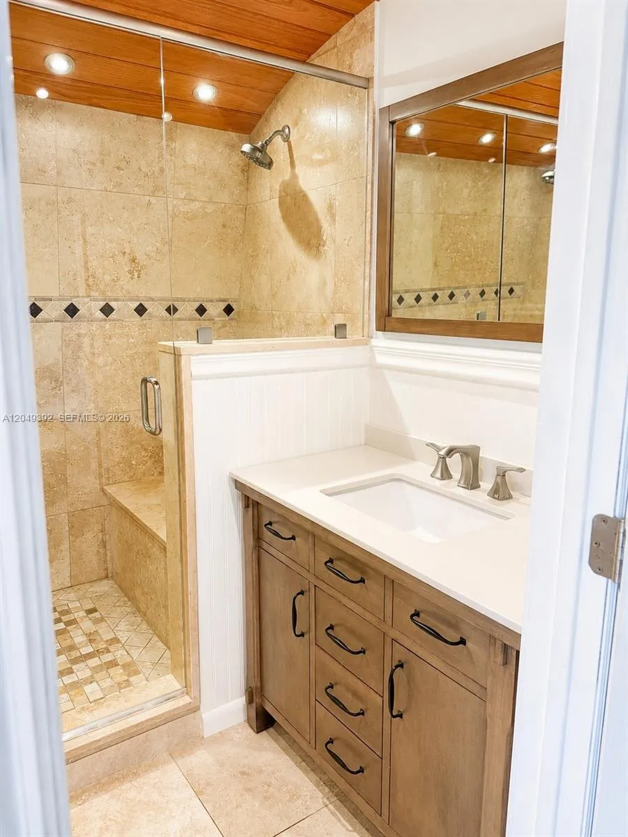 515 5th Ct Palm Beach Gardens, FL 33410