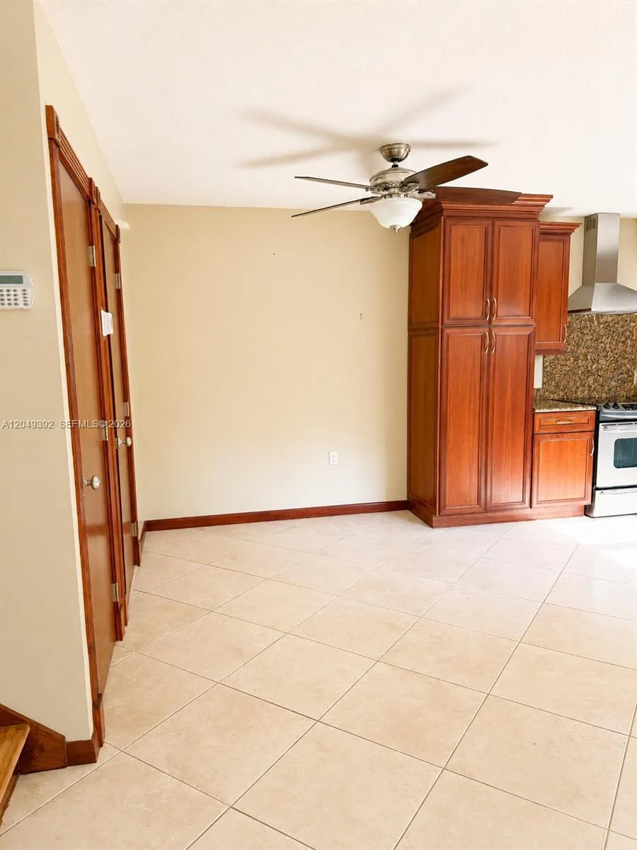 515 5th Ct Palm Beach Gardens, FL 33410