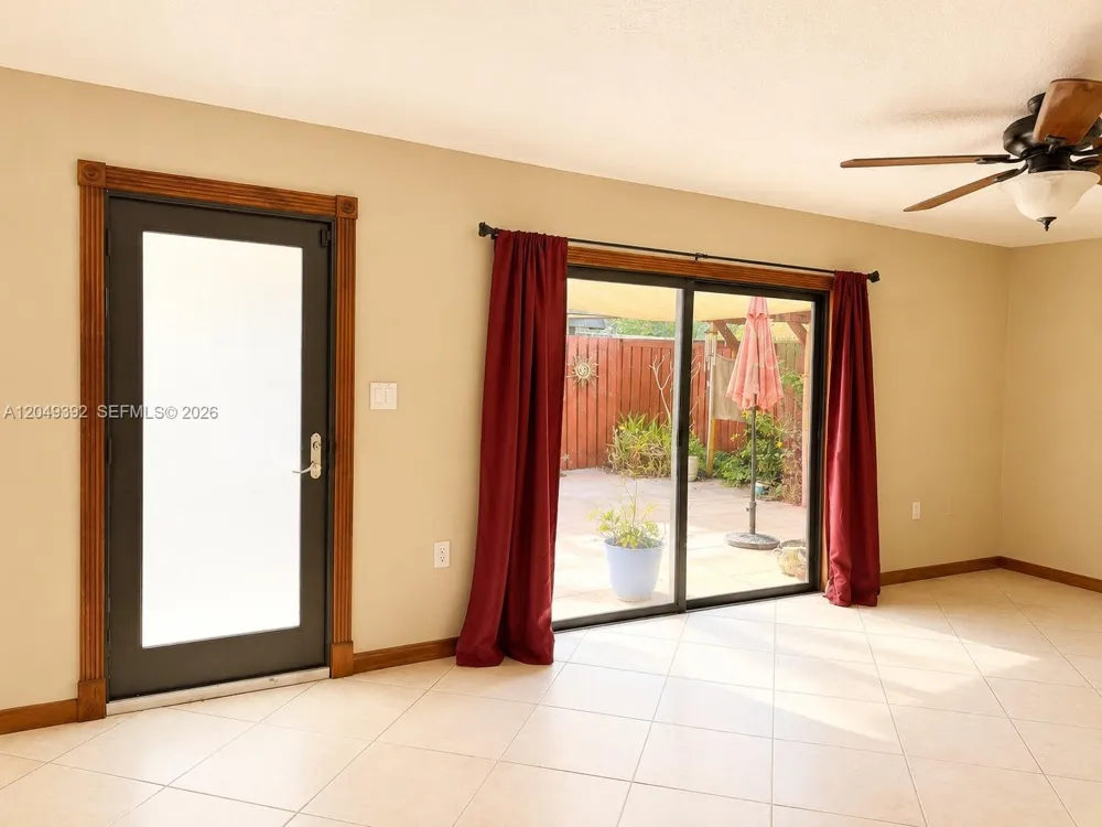 515 5th Ct Palm Beach Gardens, FL 33410