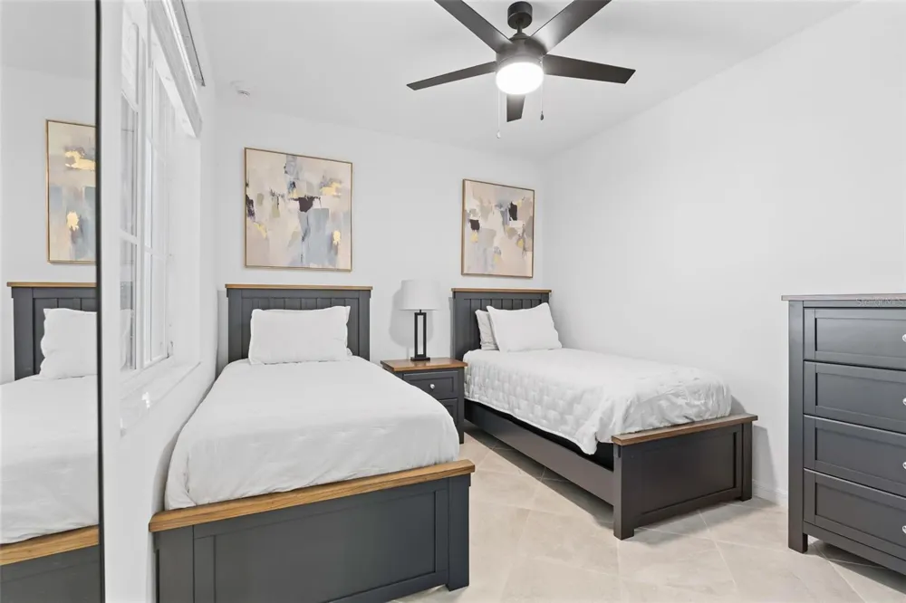 19015 SCALLOP LOOP #106 Bradenton, FL 34211