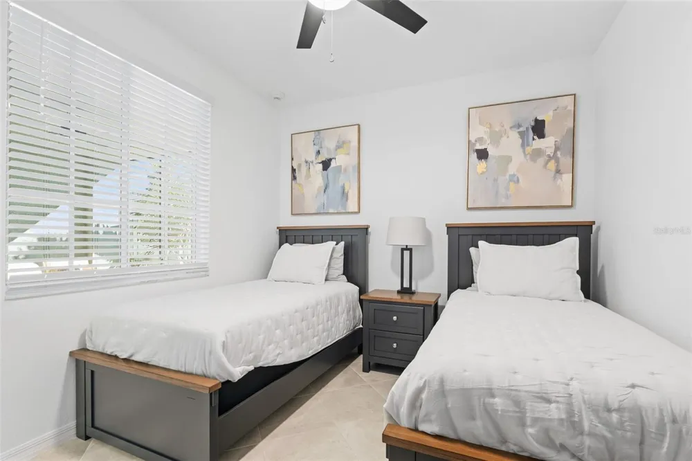 19015 SCALLOP LOOP #106 Bradenton, FL 34211