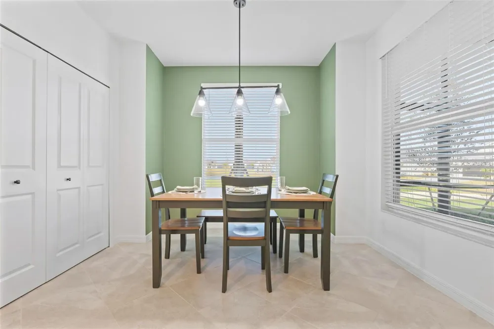 19015 SCALLOP LOOP #106 Bradenton, FL 34211