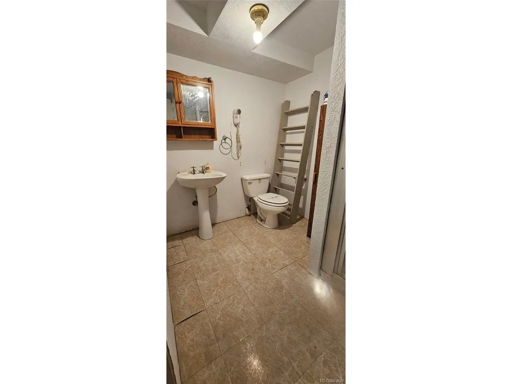 502 Colorado Avenue Arriba, CO 80804