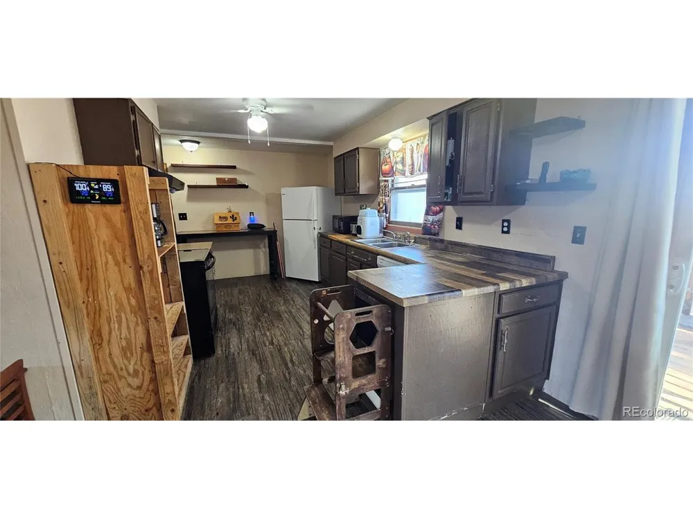 502 Colorado Avenue Arriba, CO 80804