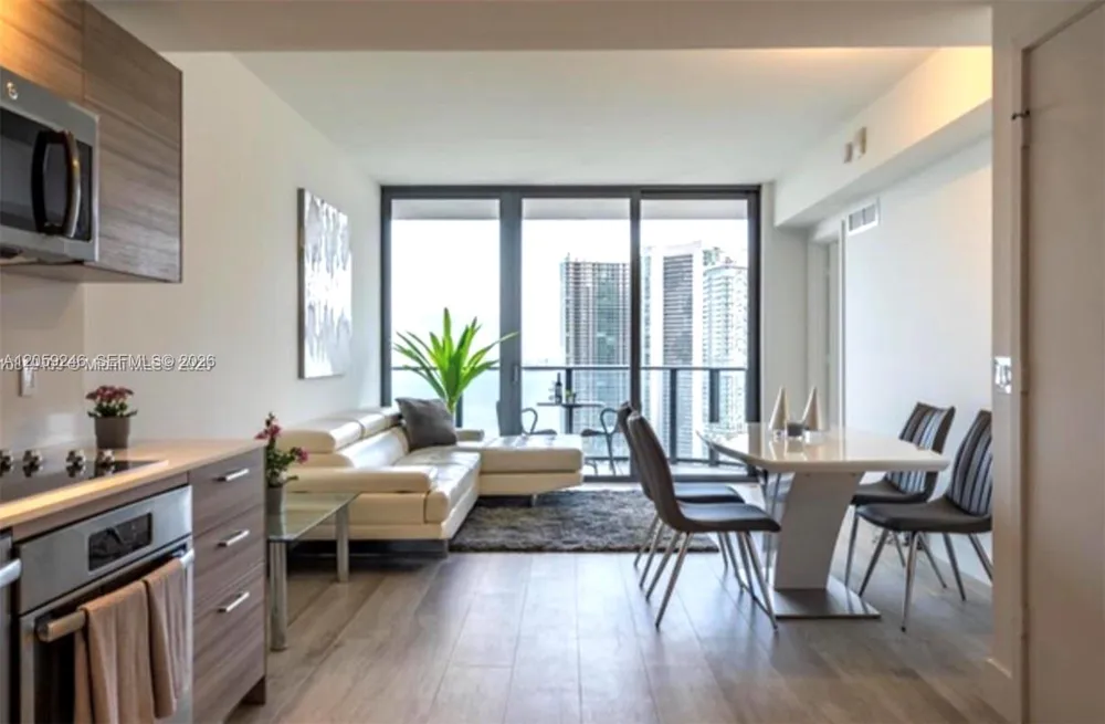 121 NE 34th St #3105 Miami, FL 33137
