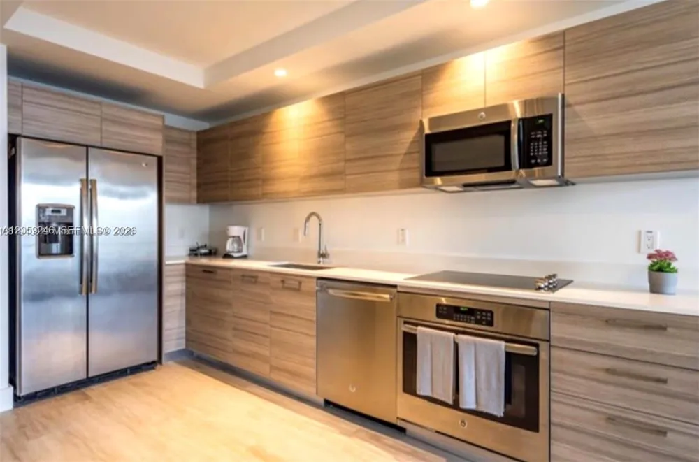 121 NE 34th St #3105 Miami, FL 33137