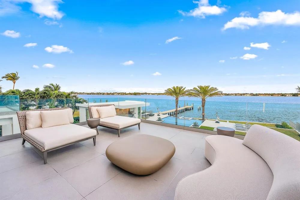 3030 WASHINGTON ROAD West Palm Beach, FL 33405