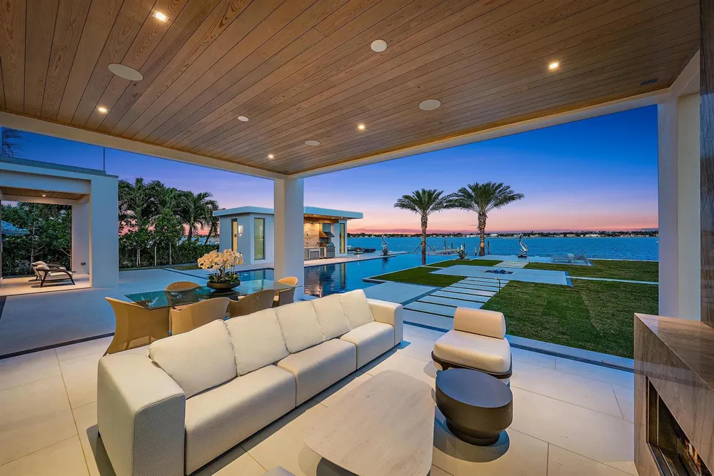 3030 WASHINGTON ROAD West Palm Beach, FL 33405