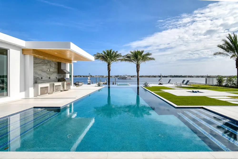 3030 WASHINGTON ROAD West Palm Beach, FL 33405