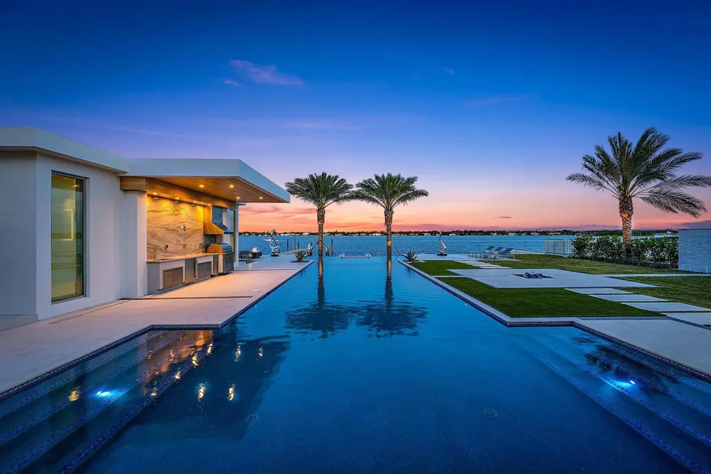 3030 WASHINGTON ROAD West Palm Beach, FL 33405