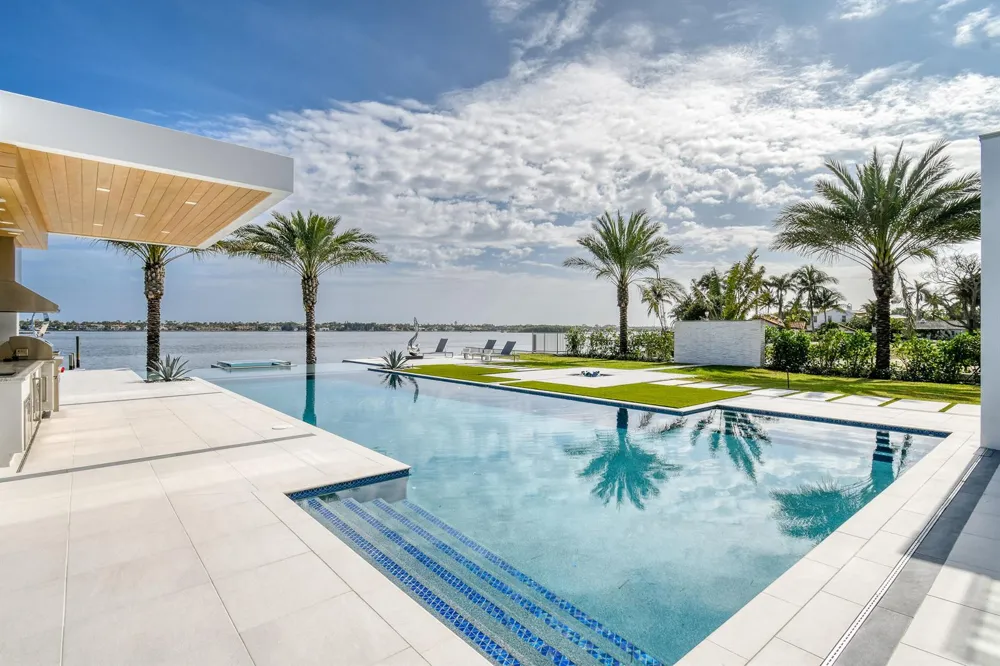 3030 WASHINGTON ROAD West Palm Beach, FL 33405