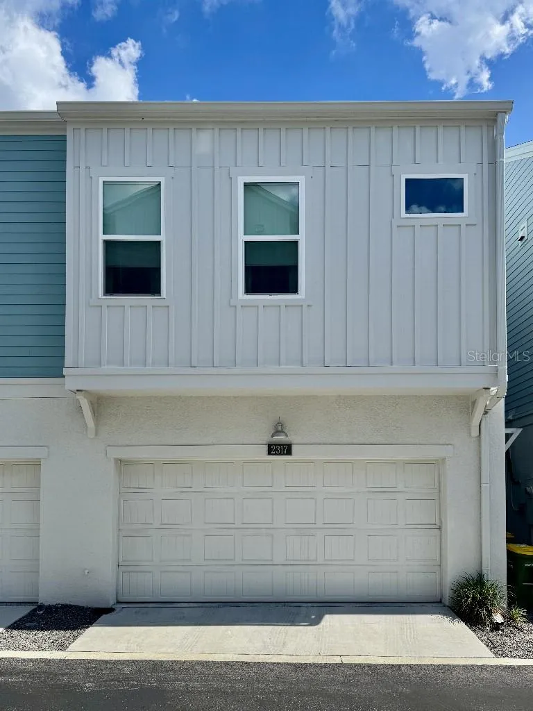 2317 LINDSTROM STREET Sarasota, FL 34237