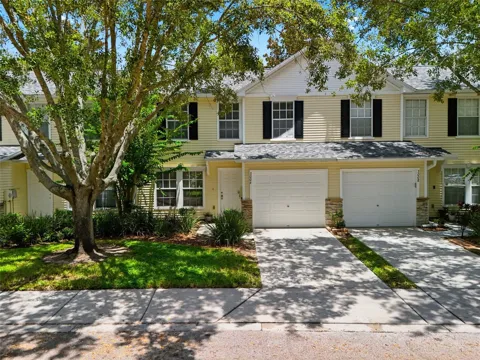3006 AMBER OAK DRIVE