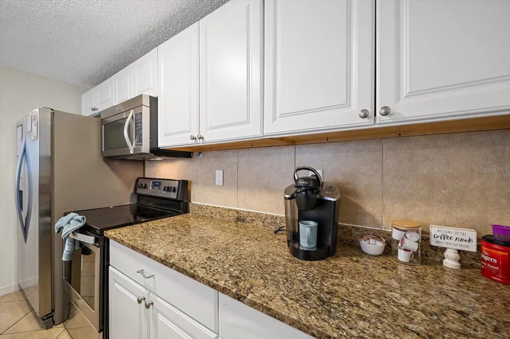 2135 LEE LANE Sarasota, FL 34231