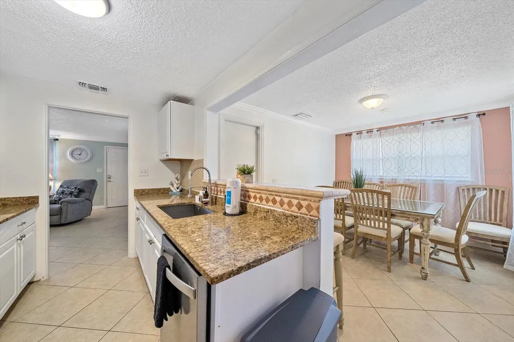 2135 LEE LANE Sarasota, FL 34231
