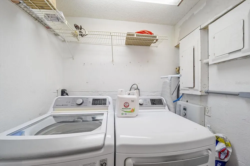 2135 LEE LANE Sarasota, FL 34231