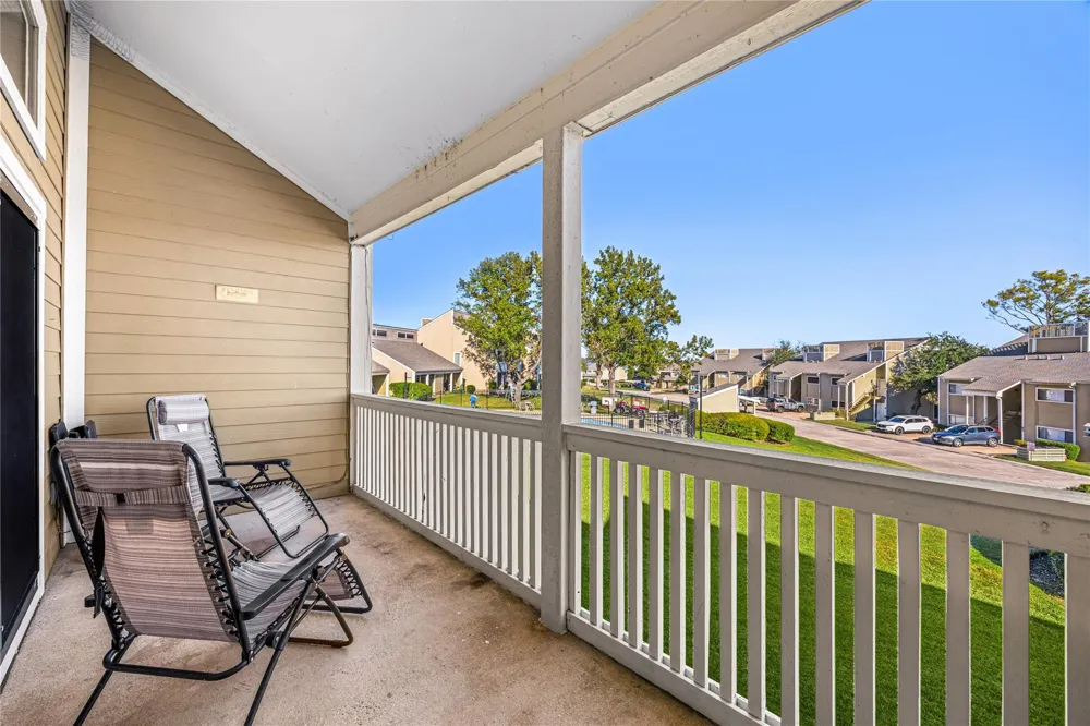 108 April Point Drive S Montgomery, TX 77356