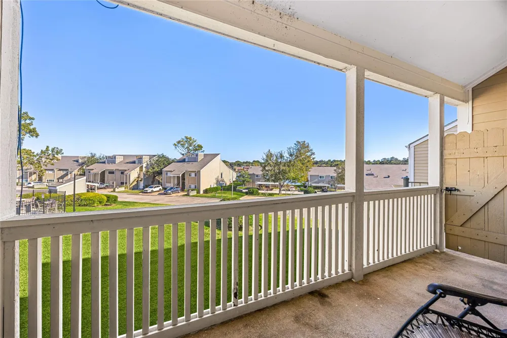 108 April Point Drive S Montgomery, TX 77356
