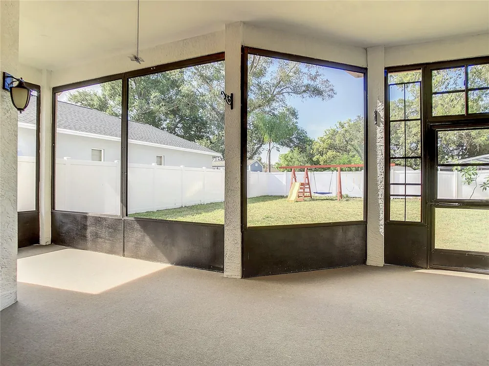 2811 BRANCH CREEK AVENUE Clearwater, FL 33760