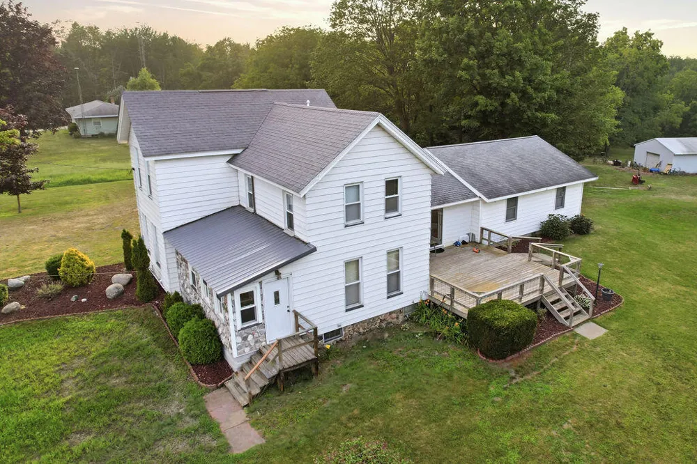 6649 122nd Avenue Fennville, MI 49408
