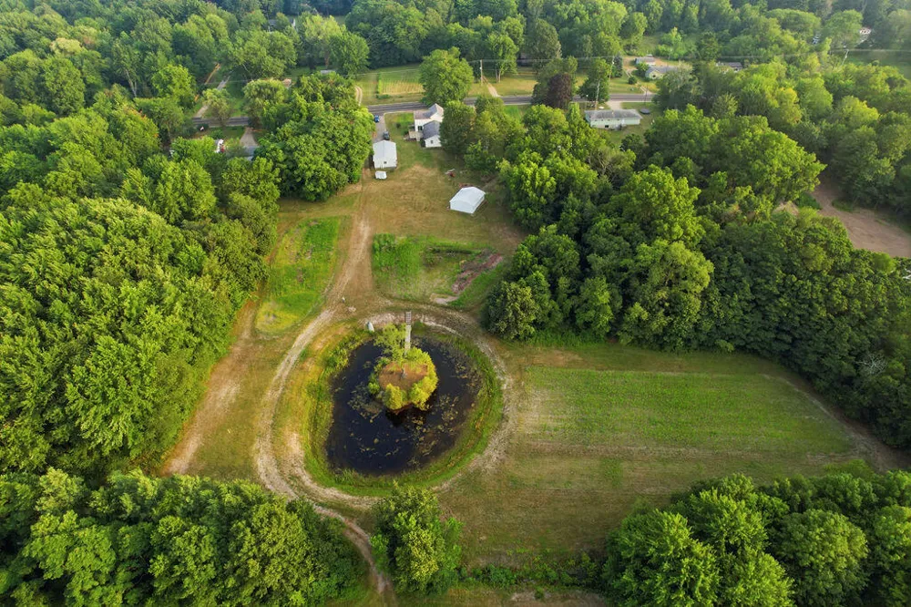 6649 122nd Avenue Fennville, MI 49408