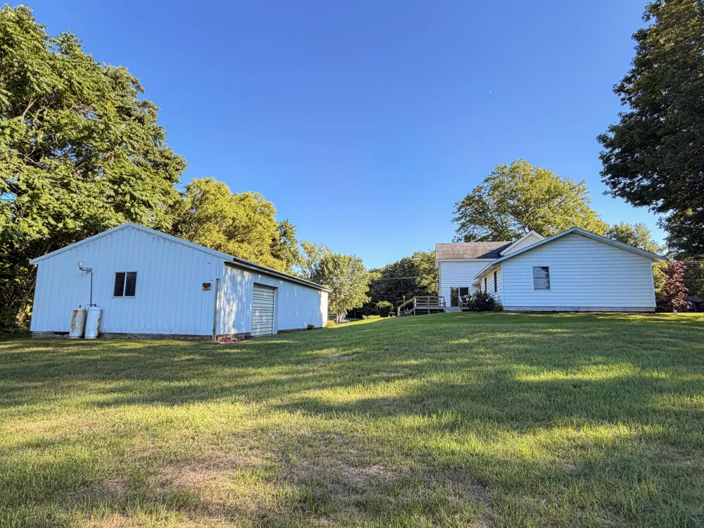 6649 122nd Avenue Fennville, MI 49408