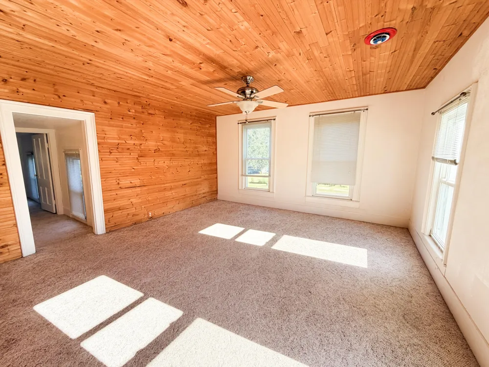 6649 122nd Avenue Fennville, MI 49408